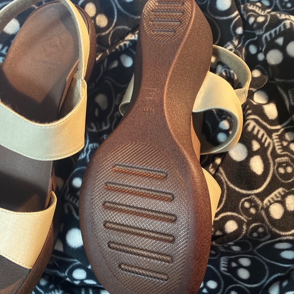 Brand new REGETTA CANOE shoes - Picture 4 of 8